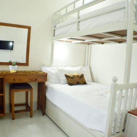 Kj Inn Homestay Senggigi Εξωτερικό φωτογραφία